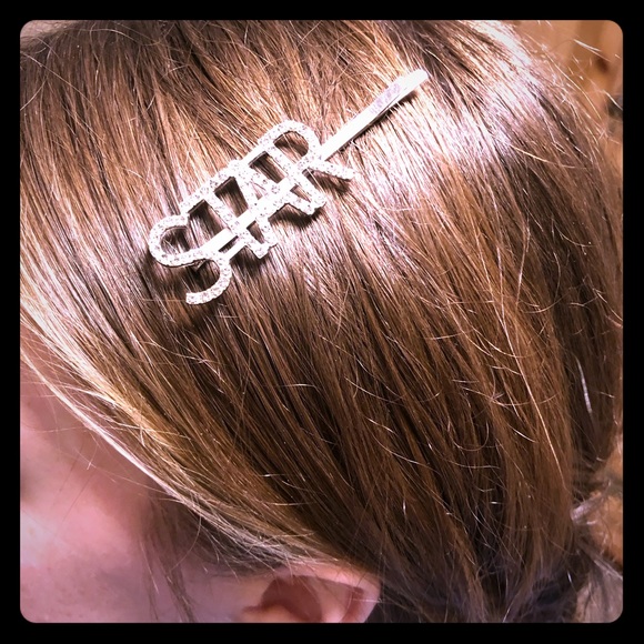 NEW “STAR” Rhinestone Silver Bobby Pin - Picture 3 of 3